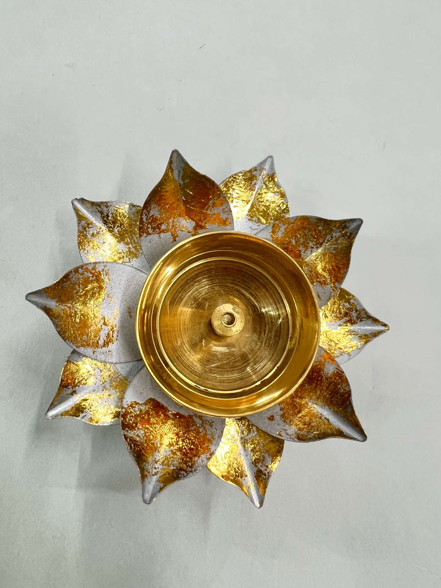 Metal 4inch brass Diya one piece. S no -132