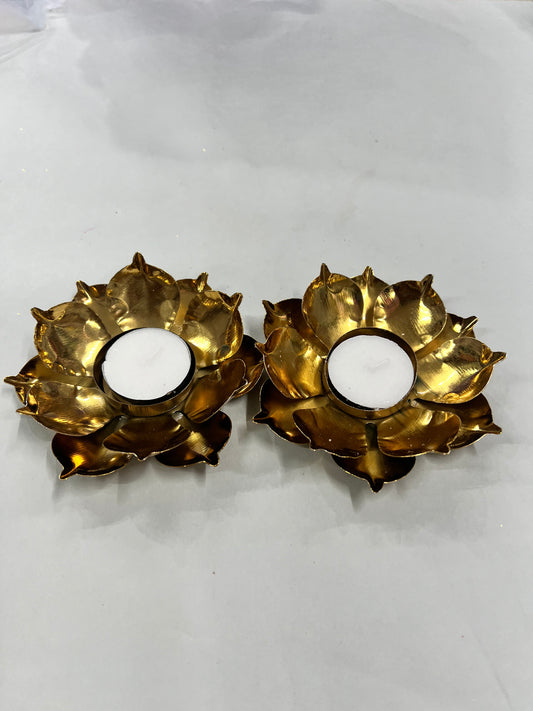 Metal gold lotus 6 patel’s 2pcs set ( 2 candle free)s no -661