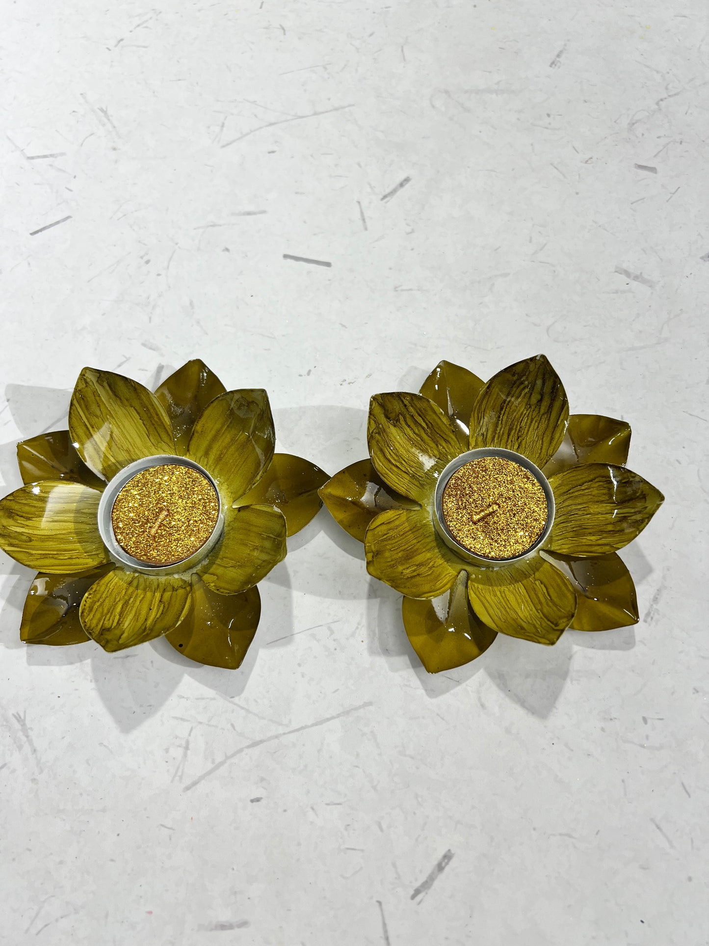 Metal lotus diya 2pcs set ( 2 candles free)pp-160