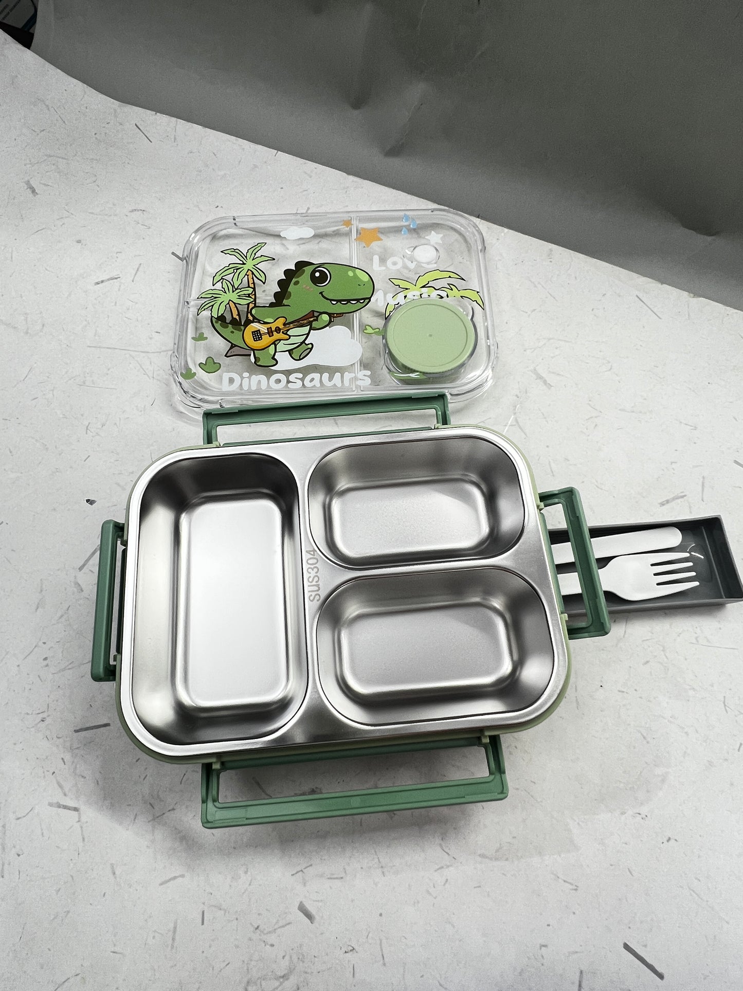 3 grid stainless steel leak proof lunch box 850 mL