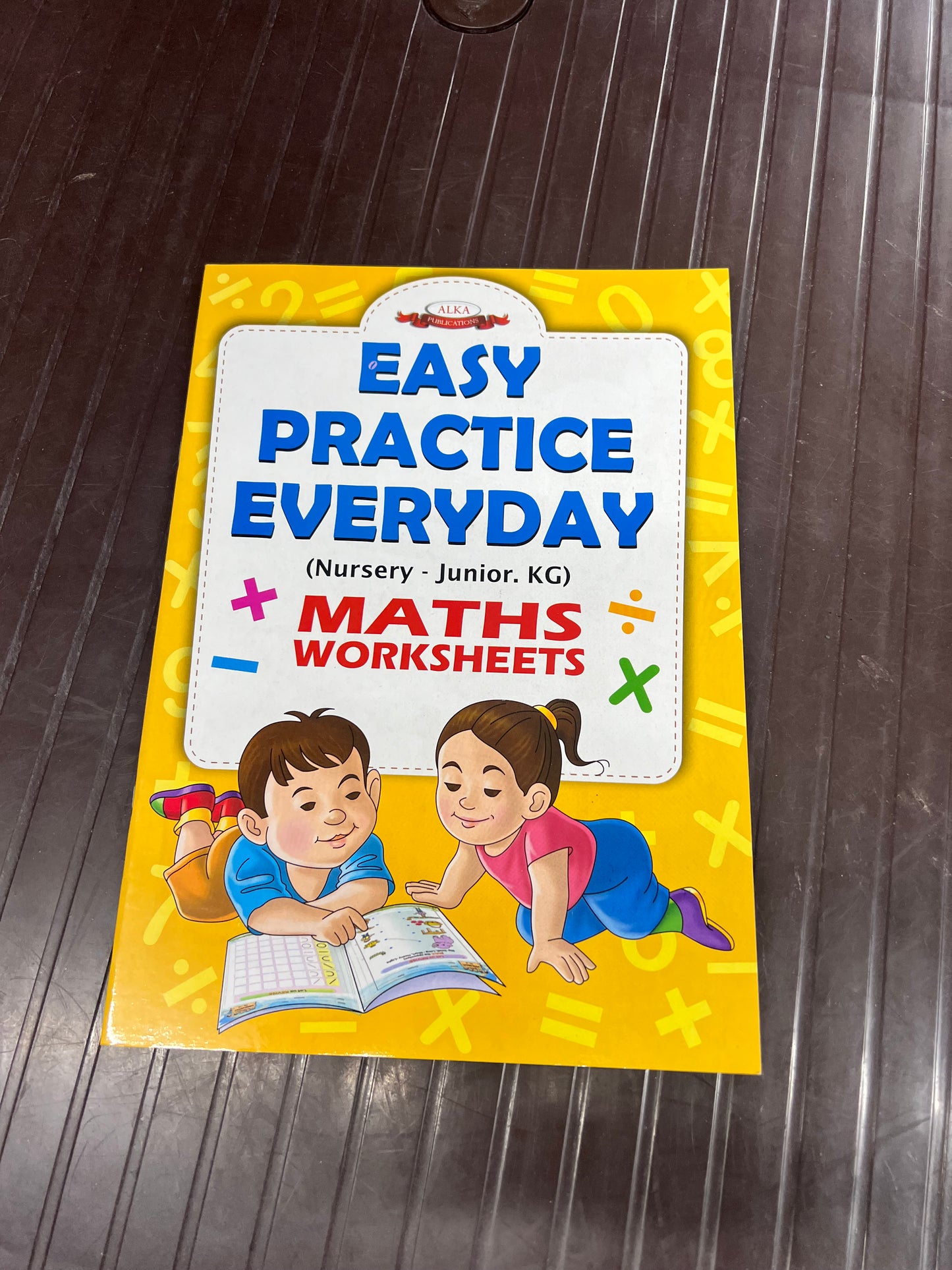 Easy practice everyday ( nursery-junior kg ) maths worksheets (48worksheets)